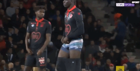 生涯得分新高！沃尔什全场投篮8中8，砍下22分7板3助2断（沃尔什8投全中手感火热，轰22分7篮板3助攻2抢断，刷新生涯得分新高）