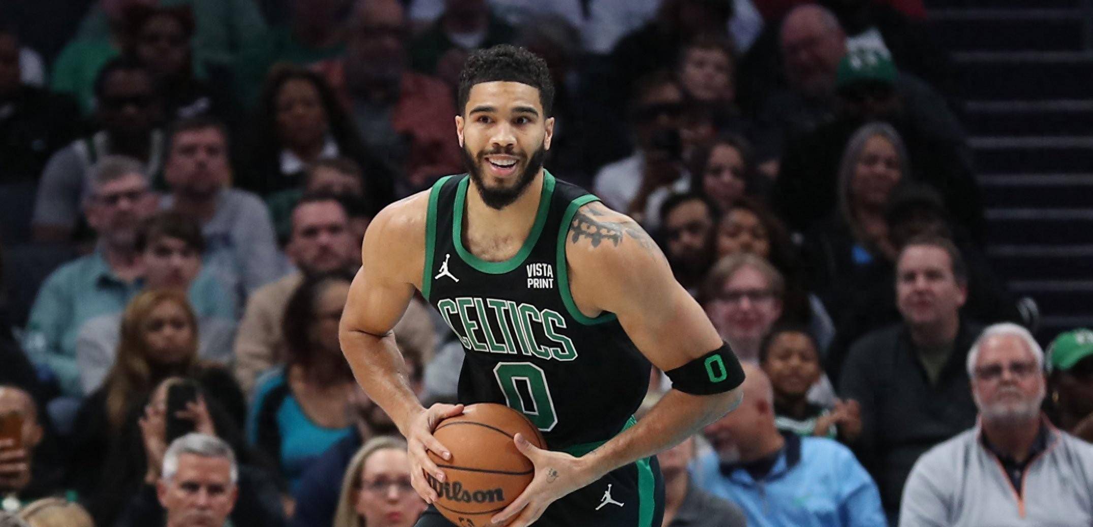 杨瀚森的竞技特点与球迷期待（杨瀚森：场上风格解析与球迷期许）