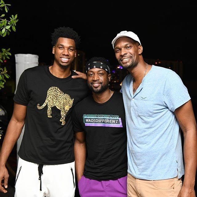 拉波尔塔：想等诺坎普竣工再致敬梅西，那天诺坎普会座无虚席（拉波尔塔：待诺坎普落成再向梅西致敬，届时球场必将座无虚席）