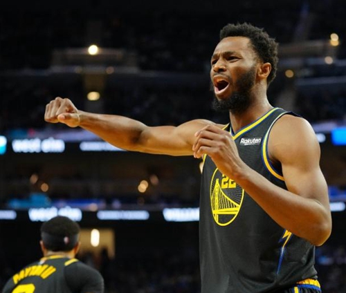 恩比德：最近手指一直有点小毛病，但情况正在不断好转（恩比德：手指近来有些不适，正逐步好转）