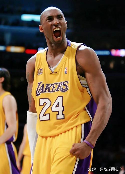 西甲：皇马客场2-2战平比利亚雷亚尔（西甲联赛：皇马客场与比利亚雷亚尔2-2握手言和）