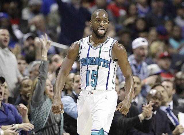 哈登超越安东尼！升至总得分历史第十 有望下赛季达成三万分里程碑（哈登超安东尼升至历史得分第10，下赛季有望突破3万分）