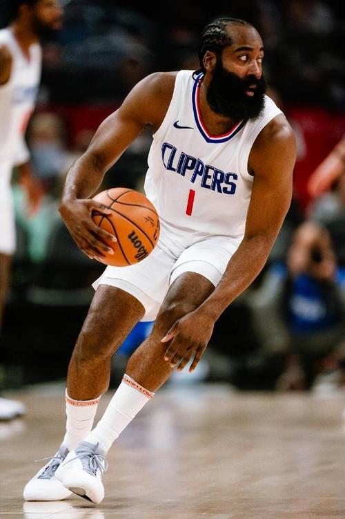 西媒：老佛爷认为哈兰德不如姆巴佩且太贵，皇马签他的可能性为零（西媒：皇马主席称哈兰德不及姆巴佩且报价过高，签下他的希望为零）