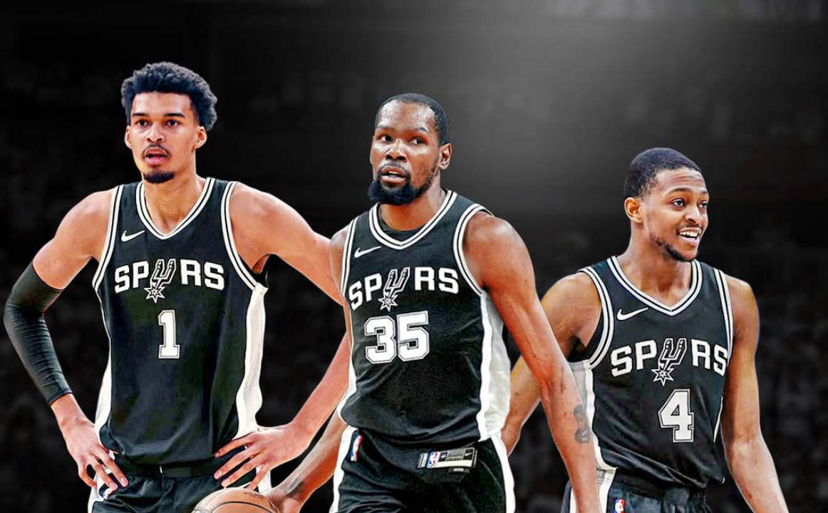 一只猫咪闯入罗马赛前发布会，加斯佩里尼：让它替我回答！（罗马赛前发布会遭猫乱入，加斯佩里尼：让它替我答！）