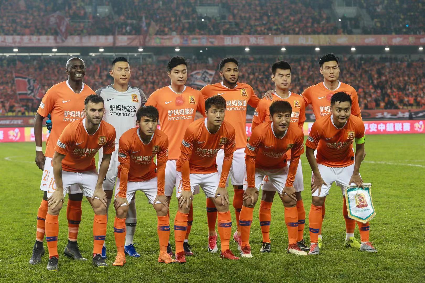 墨尔本城官方：莱基接受右髋关节手术，预计缺席三个月（墨尔本城：莱基已接受右髋手术，预计休战三个月）