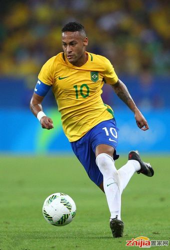 迪亚斯：拜仁给了我极大的信任，想要赢下所有可能赢得的荣誉（迪亚斯：拜仁对我信任十足，目标是拿下所有可夺荣誉）