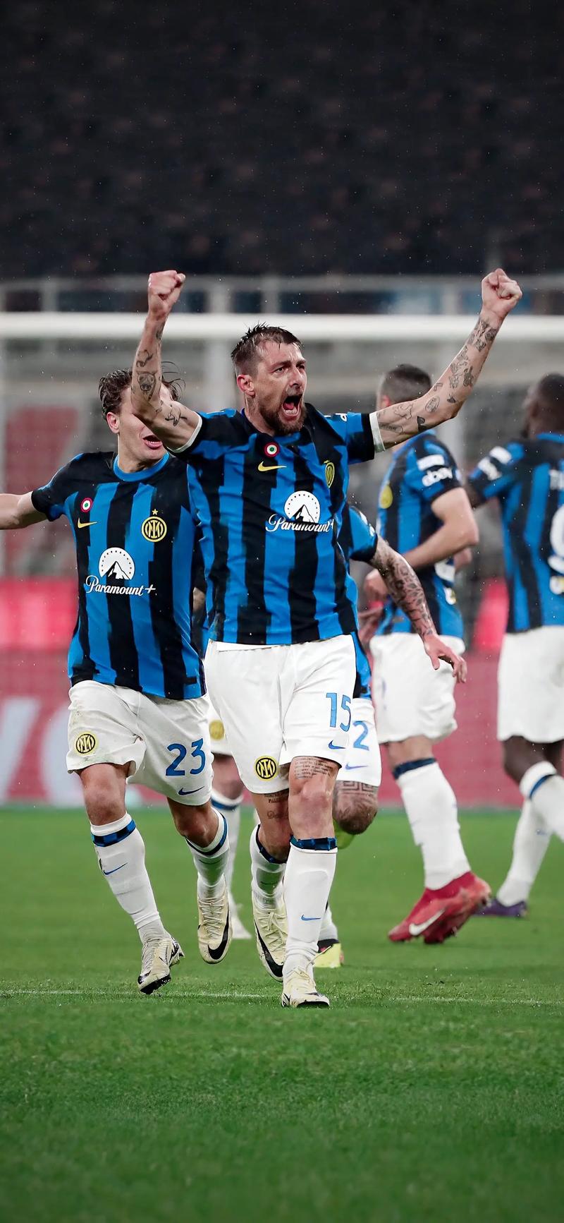 攻防存在感十足！队记：当范德彪进三分时 能解决湖人很多问题（攻守影响力拉满！队记：范德彪三分投开可解湖人诸多难题）