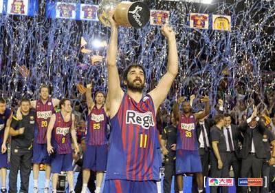 文班亚马自投自扣 帮助马刺三杀雷霆（文班亚马自抛自扣 助马刺三度击败雷霆）