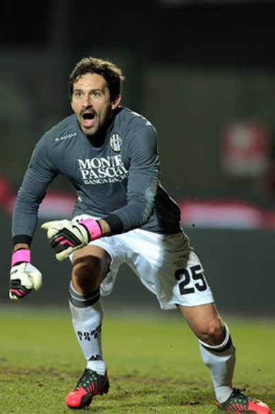 U17世青赛7场9球1助攻，外媒：奥地利新星莫泽吸引拜仁关注（U17世青赛爆发：莫泽7战9球1助，奥地利新星获拜仁关注）