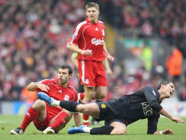 图片报：多特后防线出现危机，将面临安东和安塞尔米诺缺阵（图片报：多特防线告急，安东与安塞尔米诺将缺席）