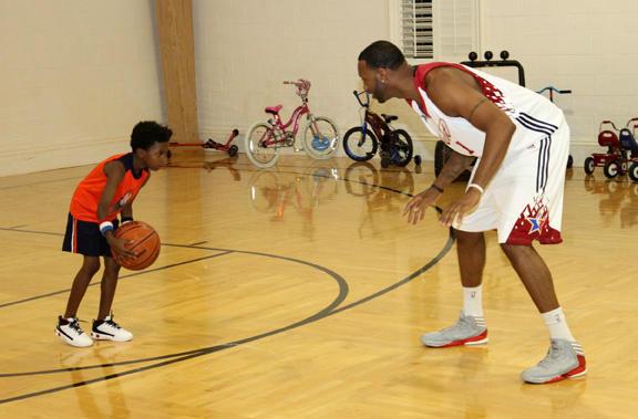 这队踢得像一台机器（这支球队像精密机器般运转）