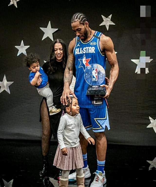 国米跟队：邓弗里斯已经更换经纪人，不再与门德斯合作（国米随队记者：邓弗里斯已更换经纪人，结束与门德斯的合作关系）