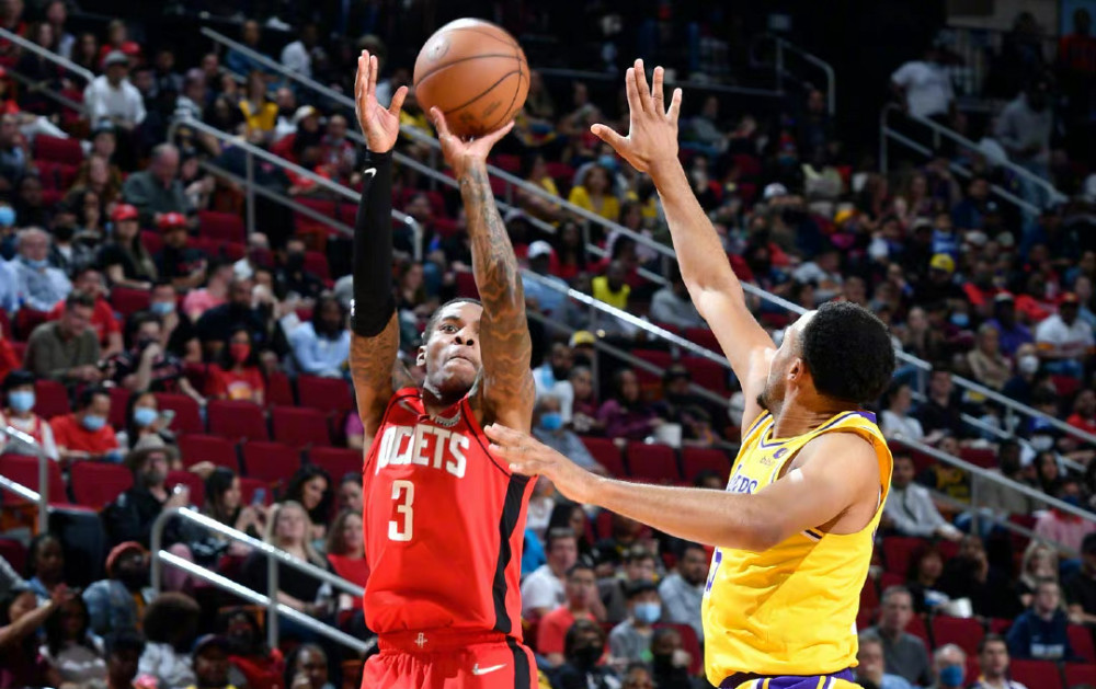 建队基石！武磊、颜骏凌等7人随海港四夺中超冠军（海港四夺中超冠军，武磊、颜骏凌等7人成队中流砥柱）