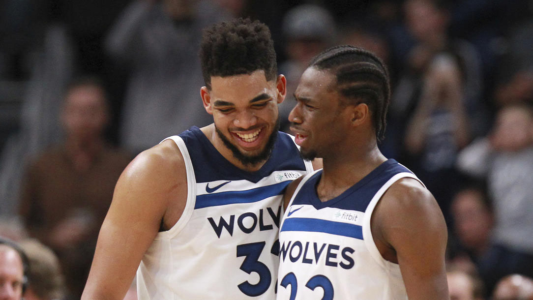 凯尔特人本赛季进攻效率升至第二，连续四个赛季进攻都在前二（凯尔特人本季进攻效率位居第二，进攻端已连续四季稳居前二）