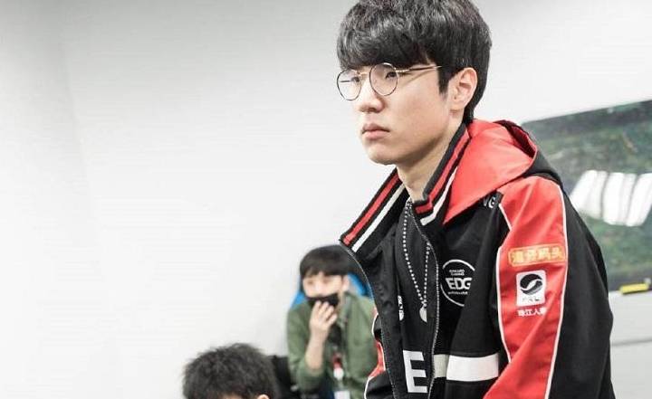 通过与澳大 通过与澳大